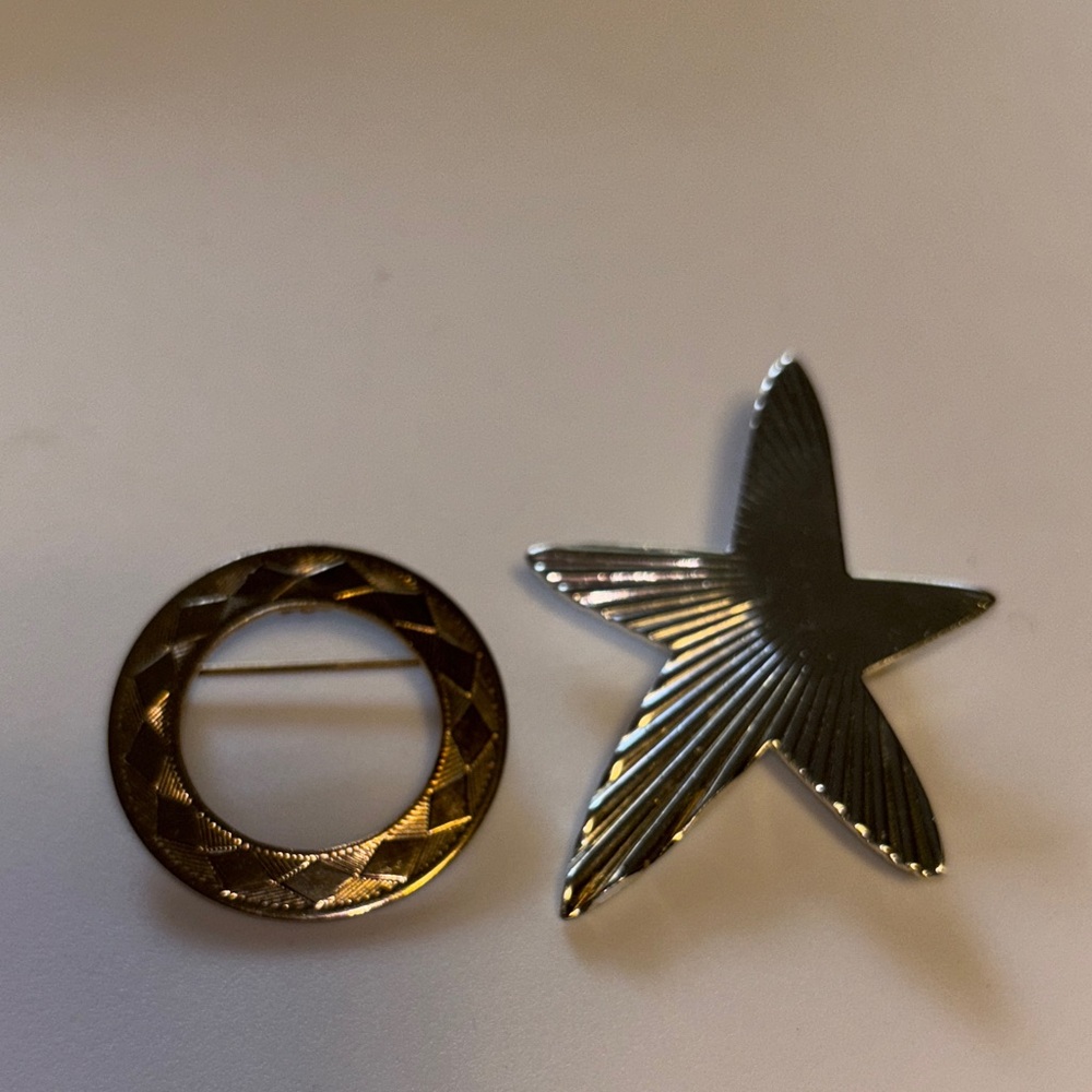 Silver Brooch Set